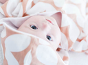 roomblush-winnen-babykamer-kinderkamer-interieur-winter-slapen-slaapzak-vloerkleed-kussens-interieur-accessoires-ladylemonade_nl9.webp