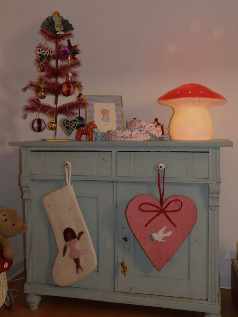 cat-nightlights-dresser.webp
